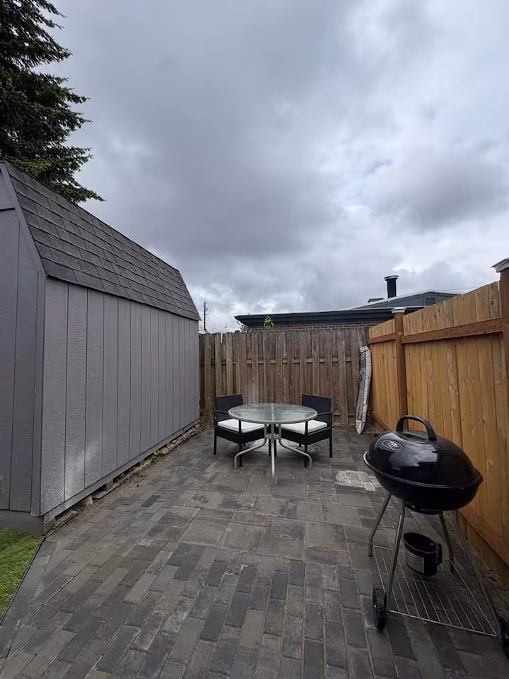 682 Dayton Ave NE — Right Unit — photo 15